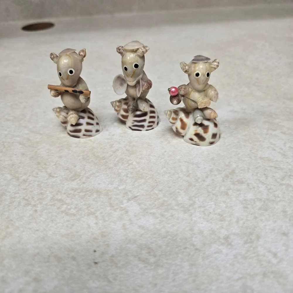 Vintage Miniature Shell Art Animal Band Figurines Set of‎ 3 Handcrafted Coastal